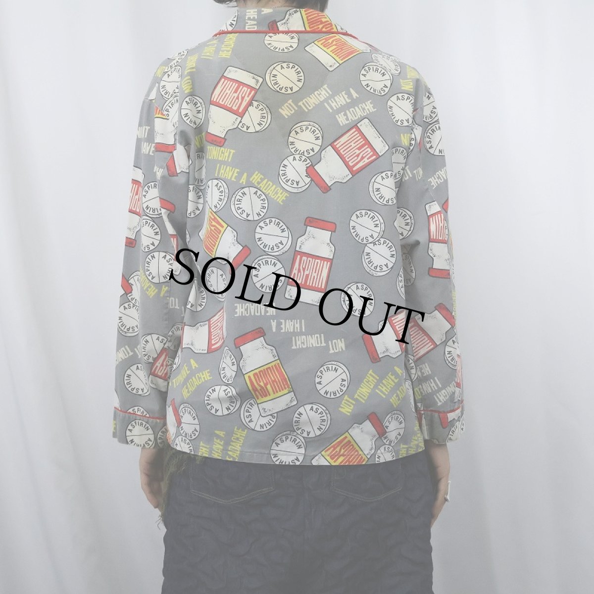 画像3: 90's BRIEFLY STATED "NOT TONIGHT I HAVE A HEADACHE" 解熱鎮痛薬柄 パジャマシャツ M (3)