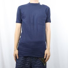 画像2: 80's Sears 無地 ポケットTシャツ NAVY M (2)