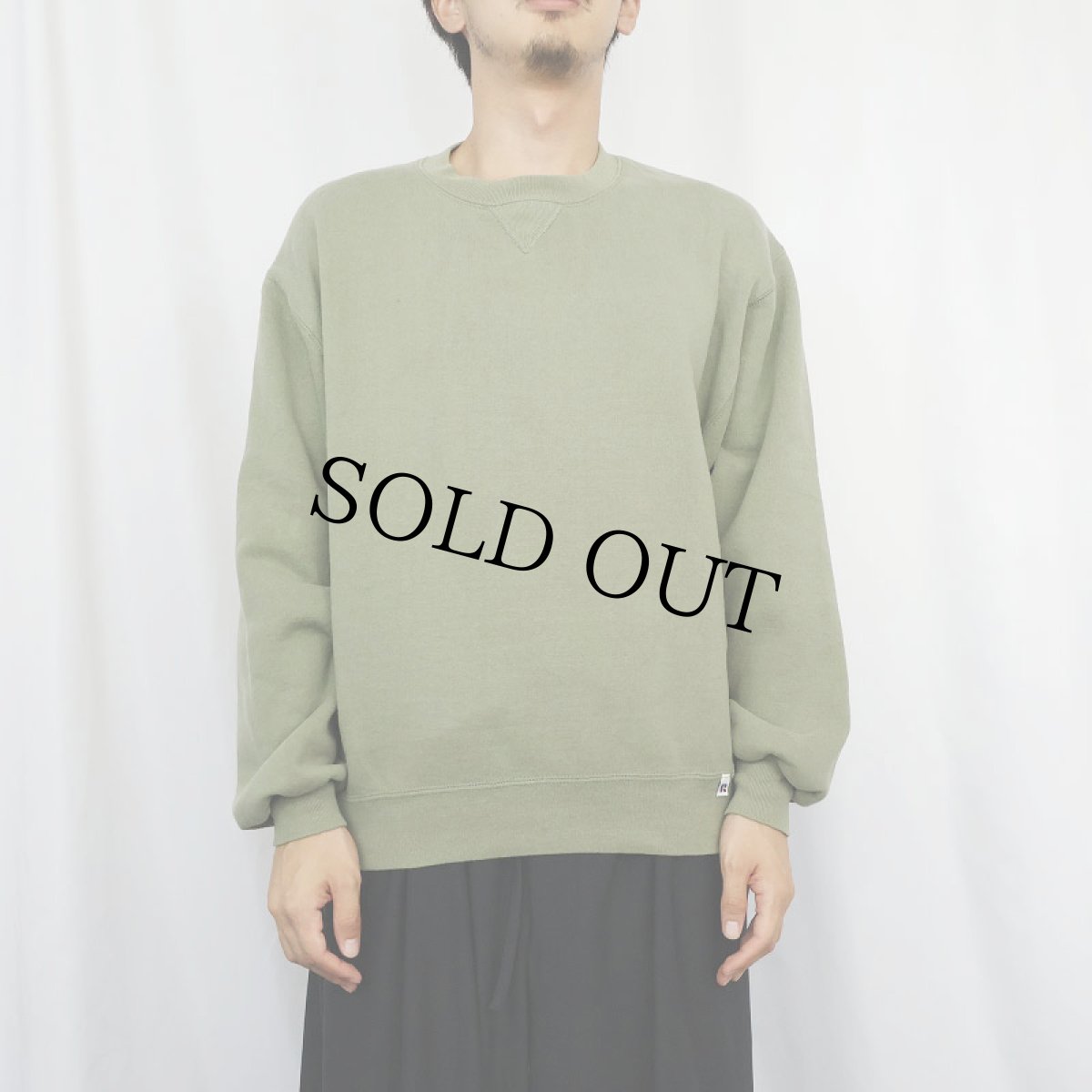 画像2: 90's RUSSELL ATHLETIC USA製 前V 無地スウェット M (2)