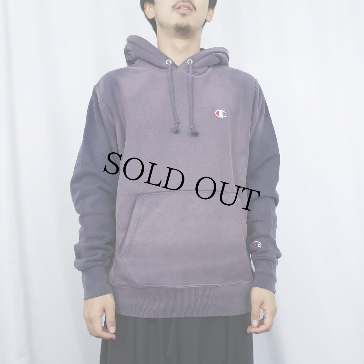 画像2: Champion REVERSE WEAVE 目付き フェードスウェットフーディー NAVY M (2)