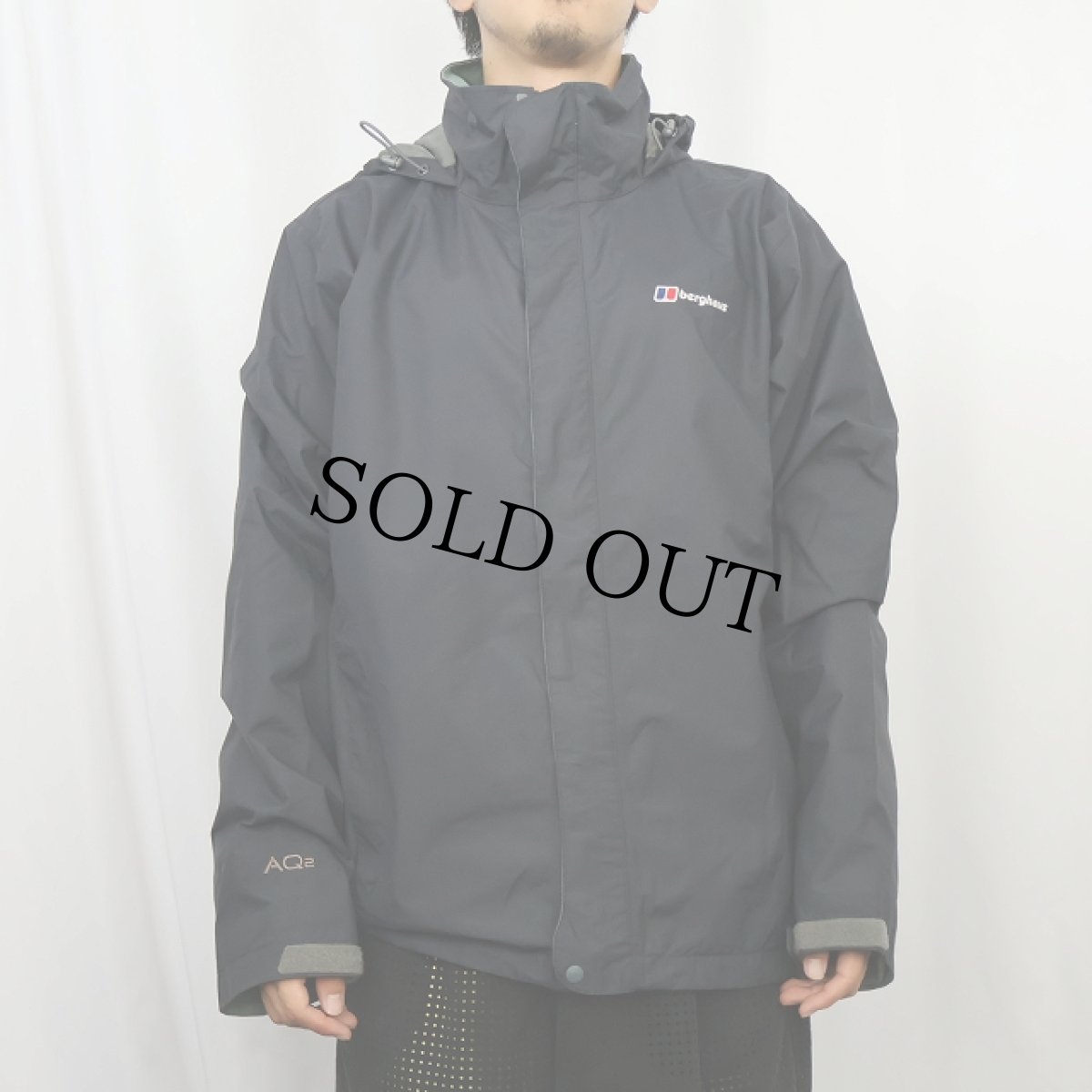 画像2: 2000's〜 berghaus "AQ2" ナイロンパーカー NAVY L (2)