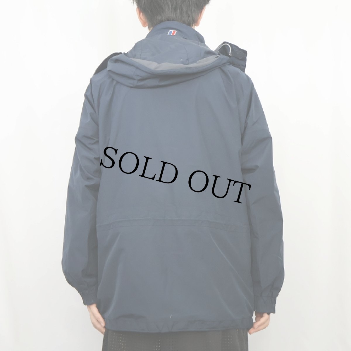 画像3: 2000's berghaus "GORE-TEX" ロゴ刺繍 ナイロンマウンテンパーカー NAVY S (3)