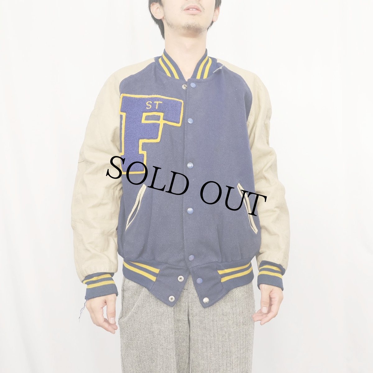 画像2: 70〜80's パッチ付き ウール×レザー スタジャン (2)