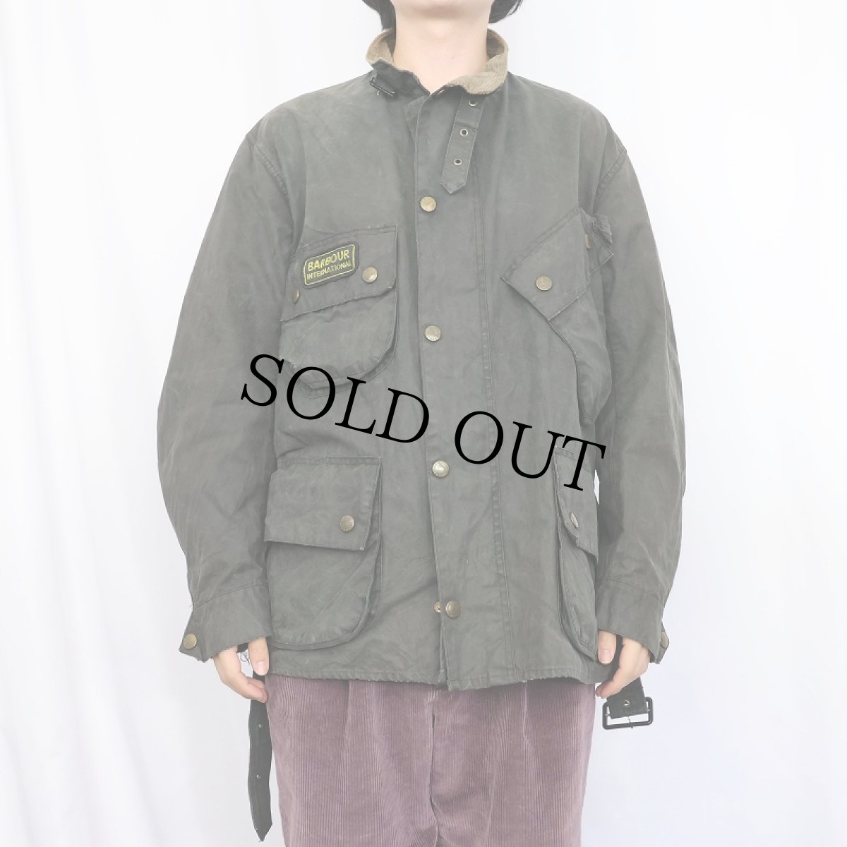 画像2: 90's Barbour ENGLAND製 "INTERNATIONAL SUIT" オイルドジャケット 3ワラント (2)