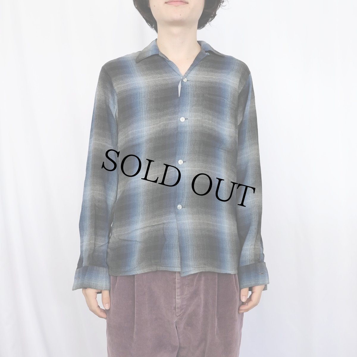 画像2: 60's ARROW CHEVELLA USA製 オンブレーチェック柄 レーヨンオープンカラーシャツ S (2)