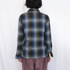 画像3: 60's ARROW CHEVELLA USA製 オンブレーチェック柄 レーヨンオープンカラーシャツ S (3)