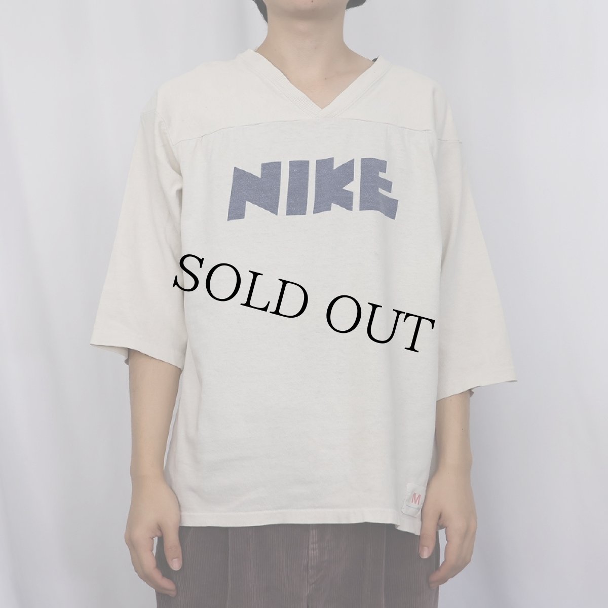 画像2: 70's NIKE USA製 "ゴツナイキ" 染み込みプリント フットボールTシャツ MED 38-40 (2)