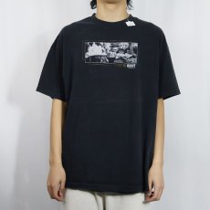 画像2: "MIGHT IS RIGHT" フォトプリント メッセージTシャツ BLACK XL (2)