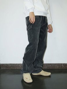 画像1: UNIVERSAL GREEN 太畝 コーデュロイカーゴパンツ BLACK W34 (1)