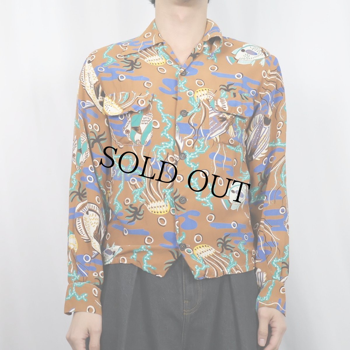 画像2: 40〜50's California クラゲ柄 レーヨンアロハシャツ S (2)