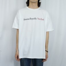 画像2: 90's BANANA REPUBLIC New York ロゴプリントTシャツ  (2)