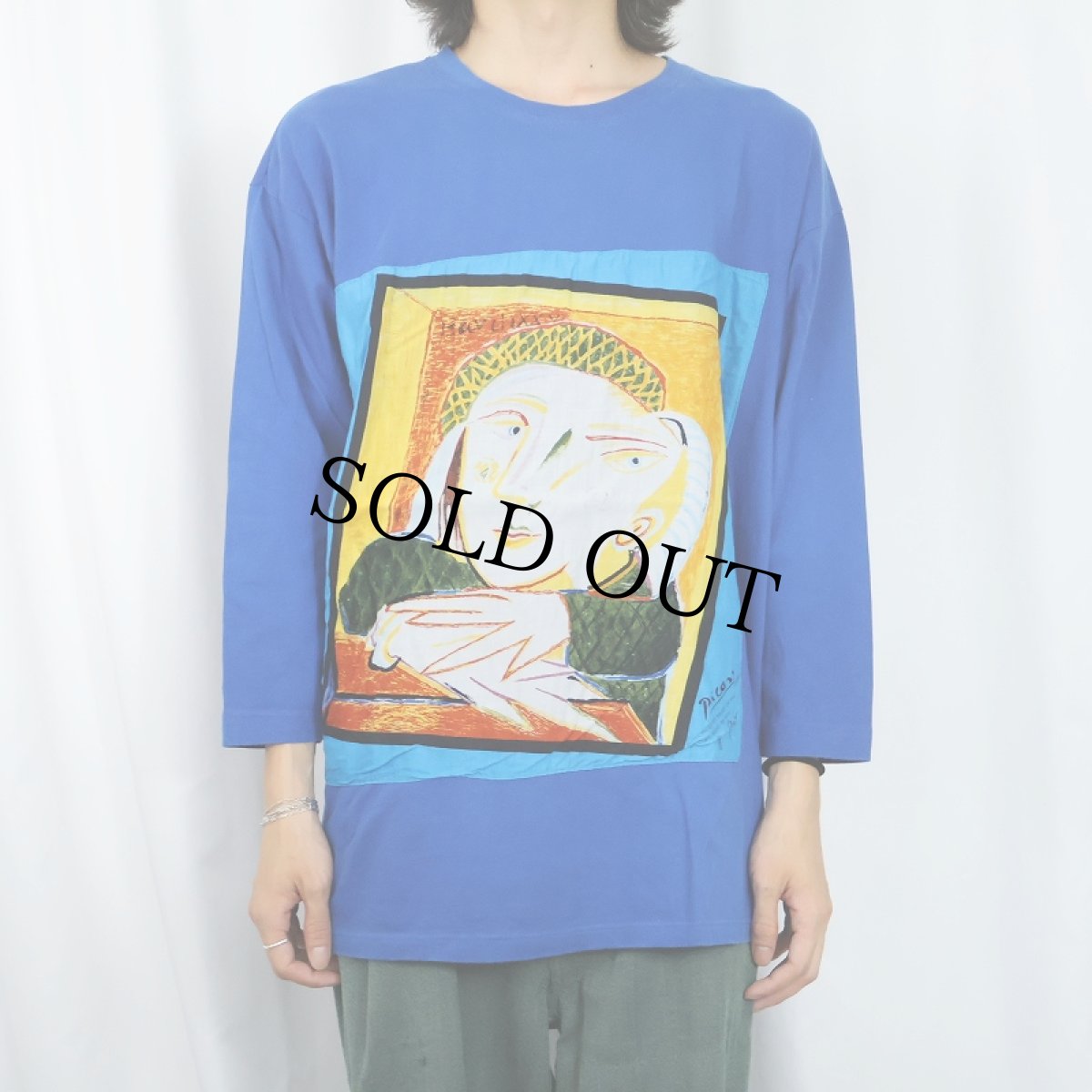 画像2: 90's Pablo Picasso "Femme assise sur fond jaune" アートプリントロンT ONESIZE (2)