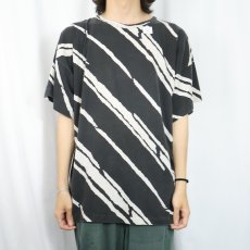 画像2: 90's SOFTOUCH USA製 総柄プリントTシャツ ONE SIZE FITS ALL (2)