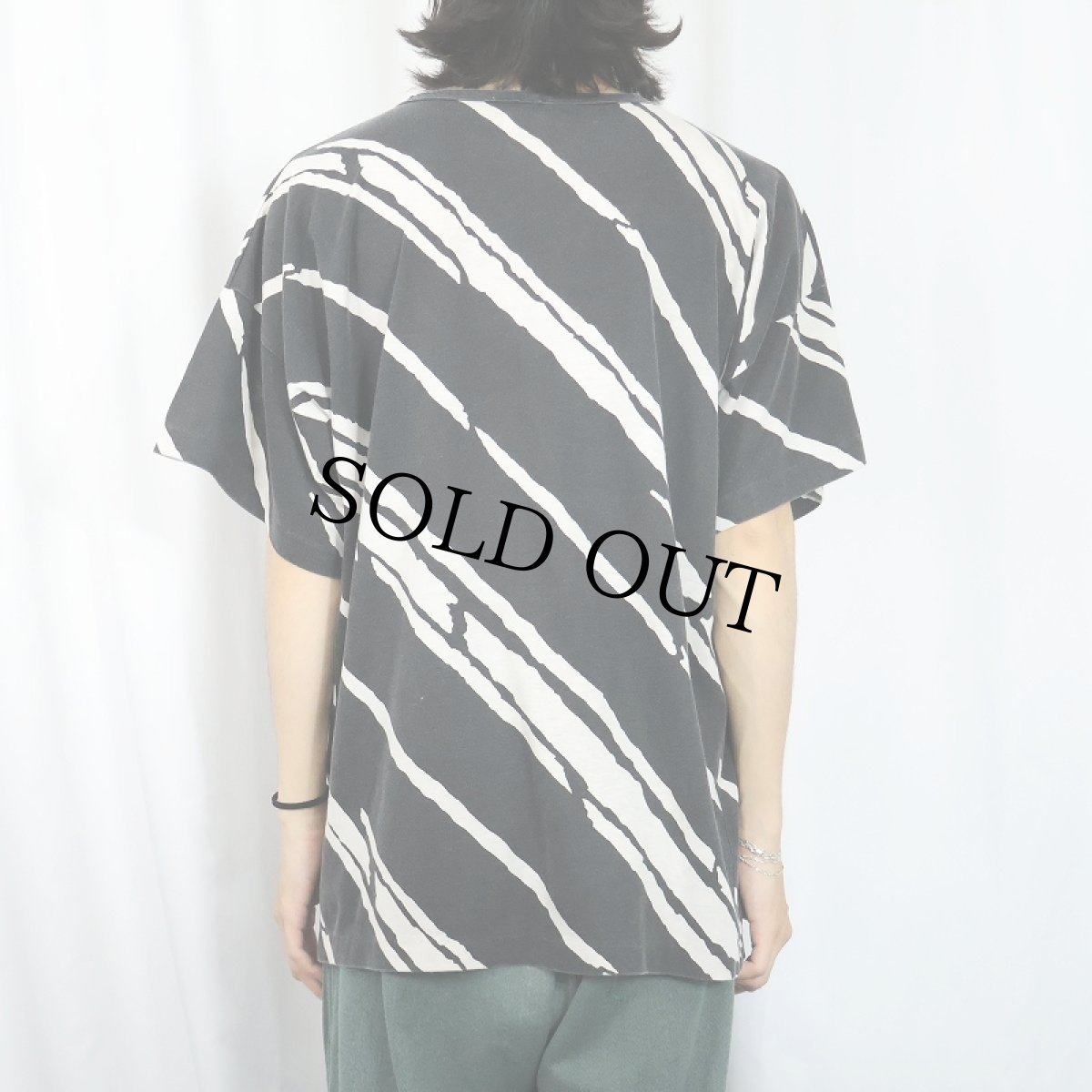 画像3: 90's SOFTOUCH USA製 総柄プリントTシャツ ONE SIZE FITS ALL (3)