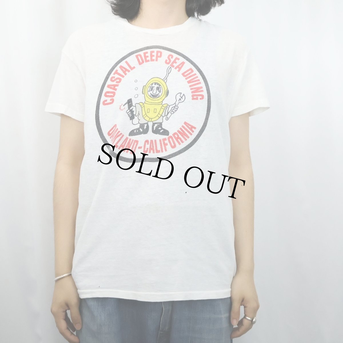 画像2: 70's USA製 "COASTAL DEEP SEA DIVING" 染み込みプリントTシャツ L (2)