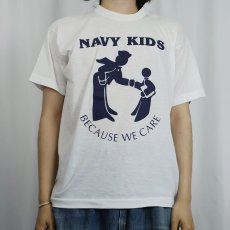 画像2: 80's USA製 "NAVY KIDS BECAUSE WE CARE" イラストプリントTシャツ L (2)