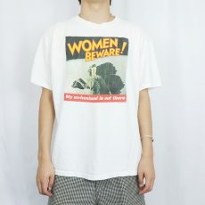 画像2: 90's LAKE STREET SHIRTS USA製 "WOMEN BEWARE! My ex-husband is out there" ジョークプリントTシャツ XL (2)