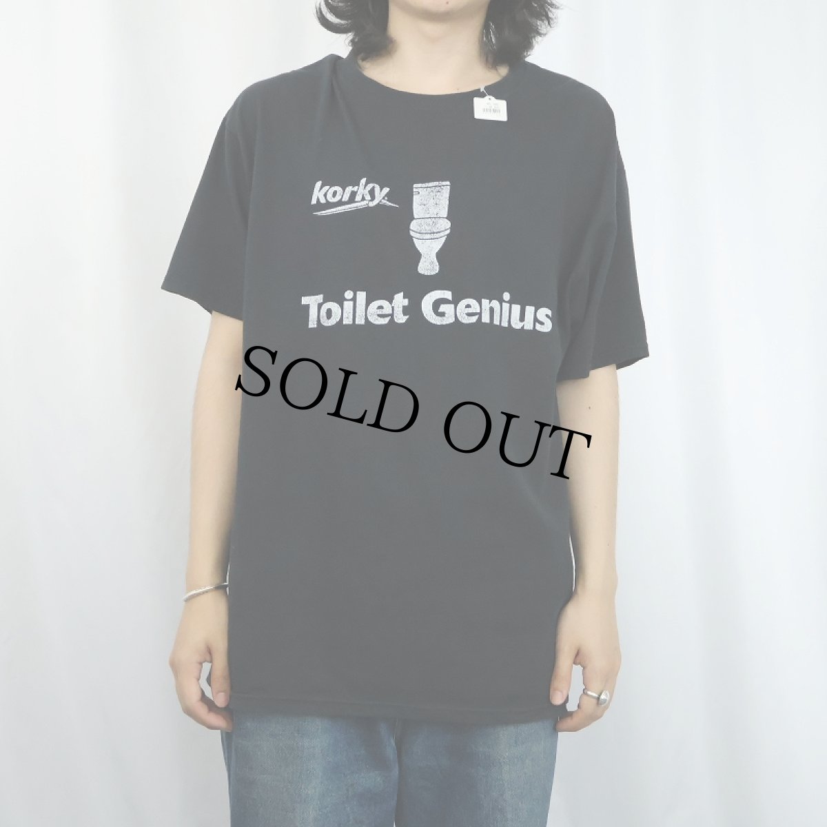 画像2: Korky "Toilet Genius" トイレ修理メーカープリントTシャツ BLACK  (2)