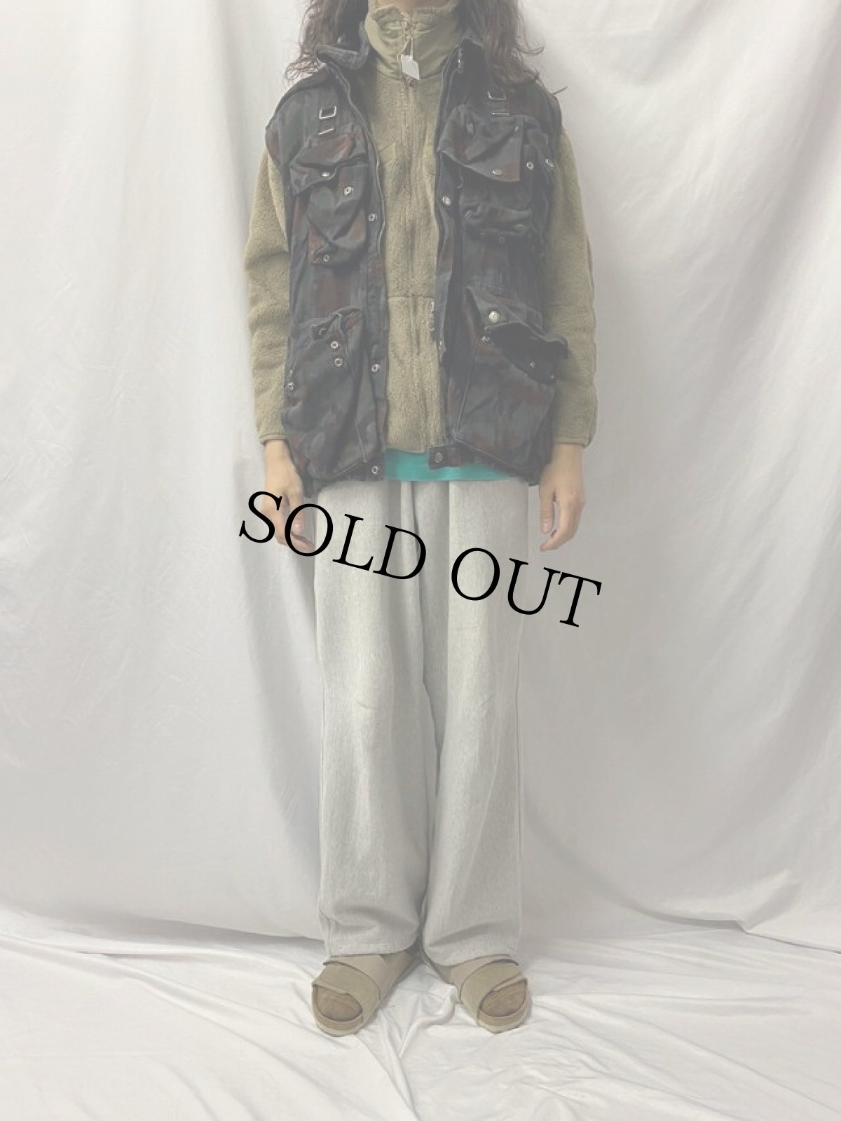 画像2: 60〜70's スイス軍 M-1960 アルペンカモ カットオフベスト オーバーダイ (2)