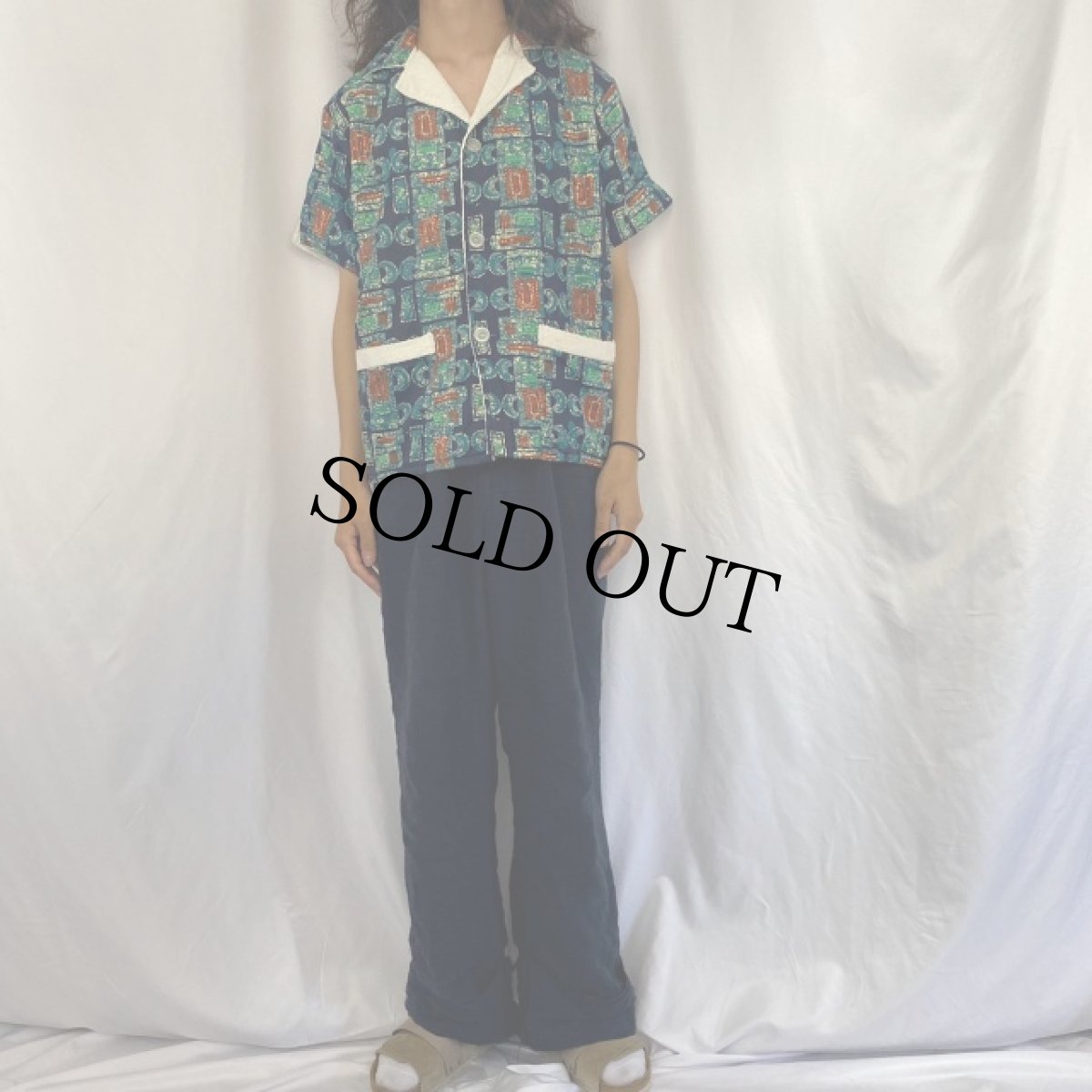 画像2: 60〜70's Sea Island 総柄 パイル ビーチシャツ M (2)