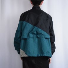 画像4: 90〜2000's NIKE ロゴ刺繍 切り替えデザイン ナイロンジャケット BLACK×GREEN L (4)