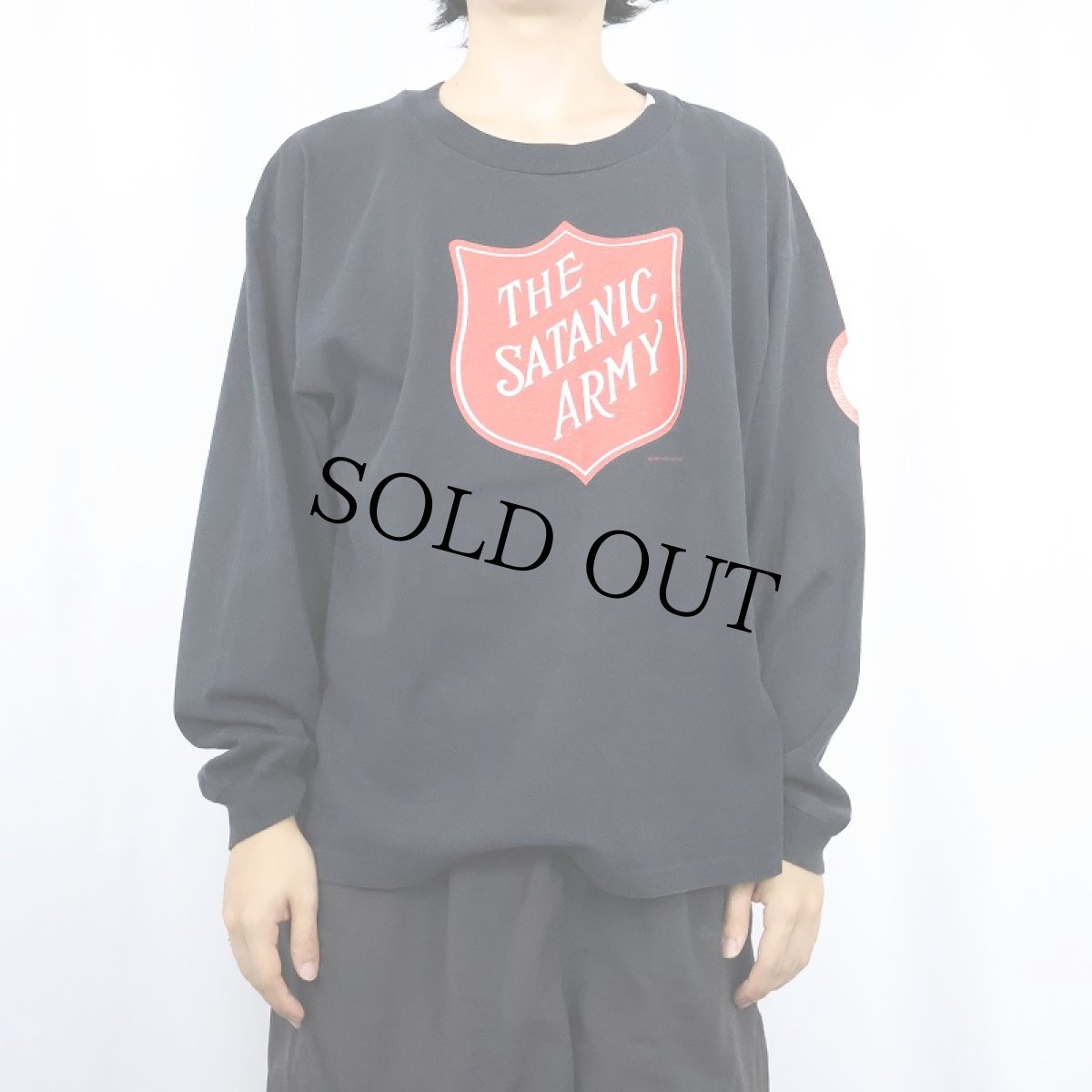 画像3: 90's MARILYN MANSON USA製 "THE SATANIC ARMY" パロディプリント ロックバンドロンT BLACK XL (3)