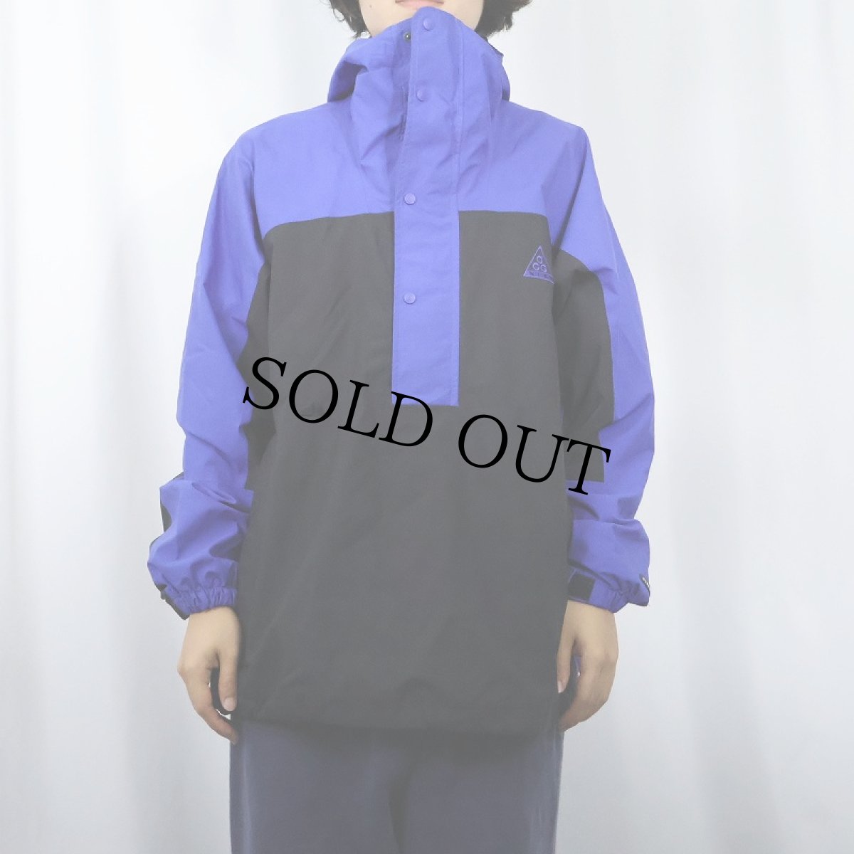 画像2: 90's NIKE ACG ロゴ刺繍 ナイロンアノラックパーカー M (2)