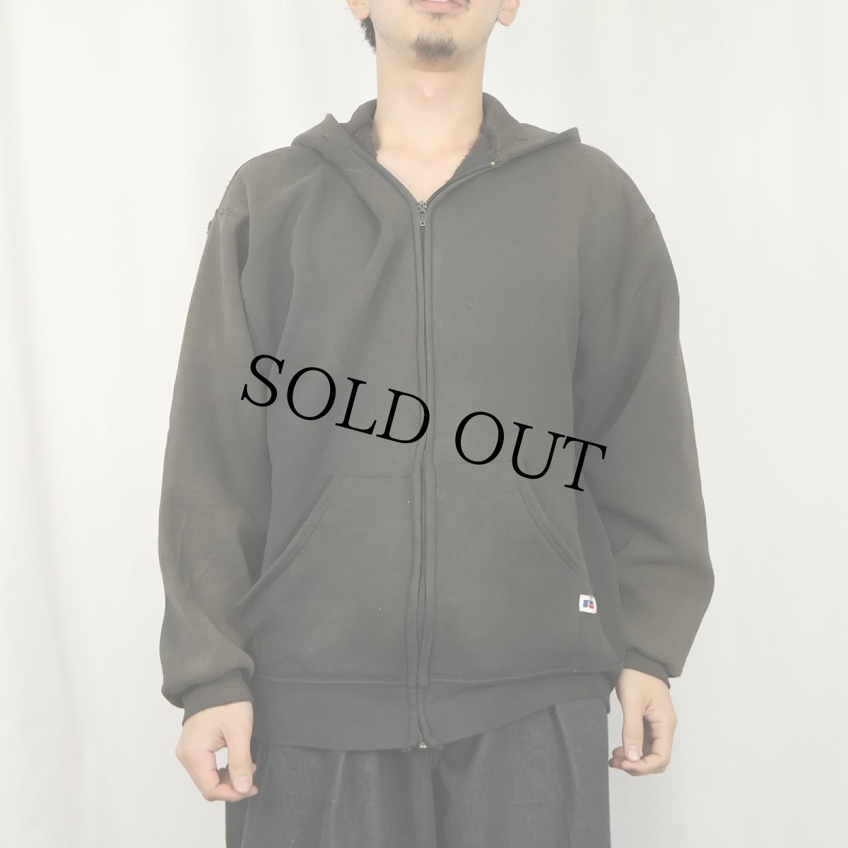 画像2: 90's RUSSELL ATHLETIC USA製 スウェットジップパーカー BLACK L (2)