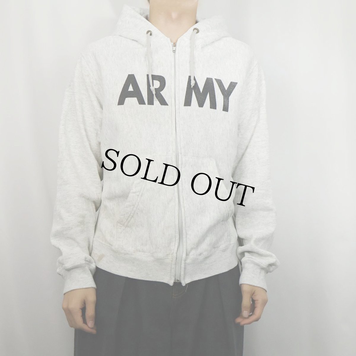 画像2: 90's  U.S.ARMY ロゴプリント スウェットジップパーカー M (2)