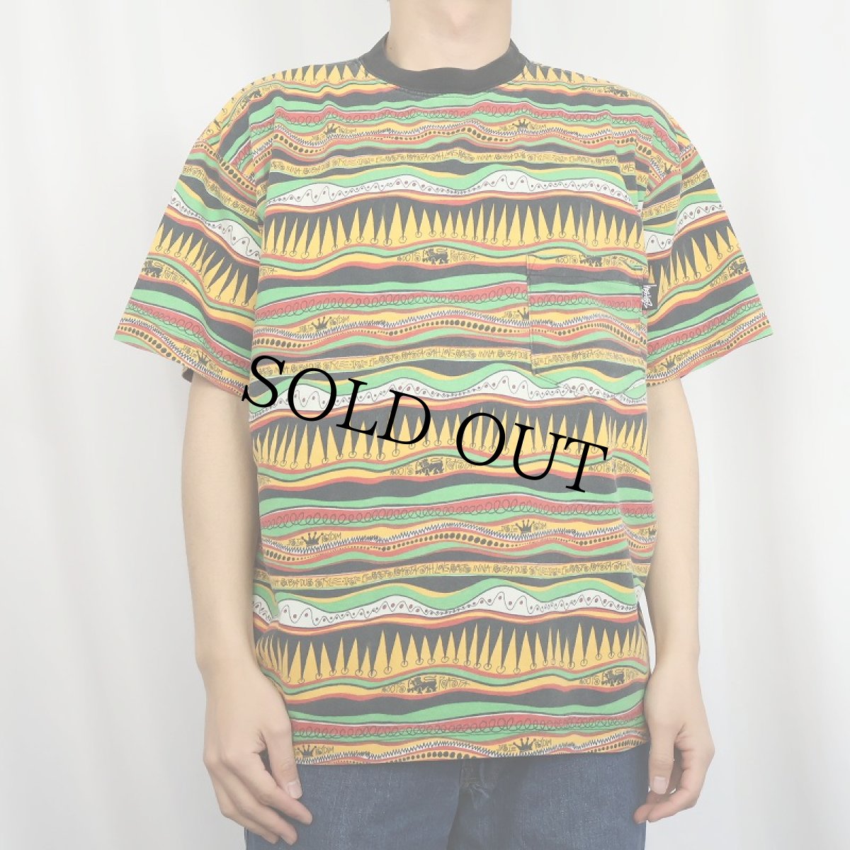 画像2: 80's STUSSY ラスタカラー マルチボーダー柄 ポケットTシャツ M (2)