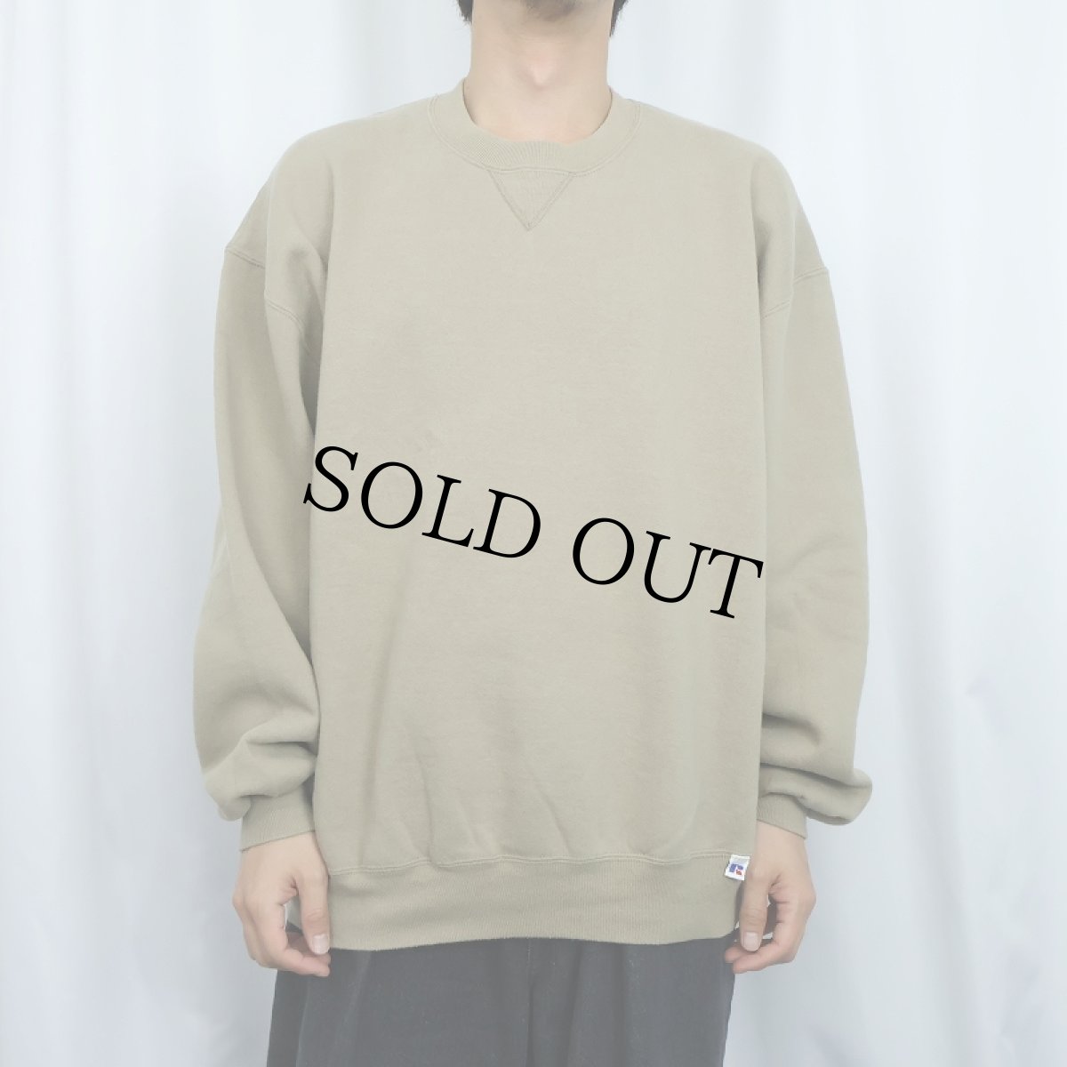 画像2: 90's RUSSELL ATHLETIC USA製 前V 無地スウェット XL (2)