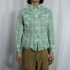 画像2: 〜70's H BAR C チェック柄 刺繍デザインウエスタンシャツ SIZE36 (2)