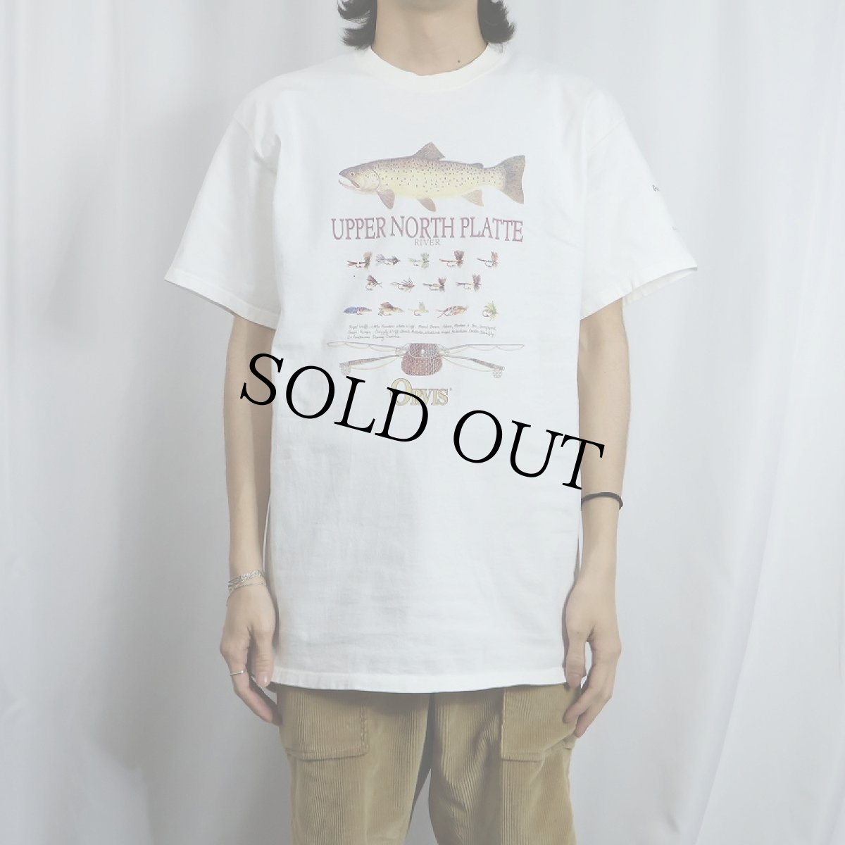 画像2: 90's ORVIS USA製 "UPPER NORTH PLATTE" 魚プリントTシャツ L (2)