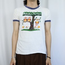 画像2: 70〜80's "Nobody's Pergect" アニマルイラストプリントリンガーTシャツ (2)