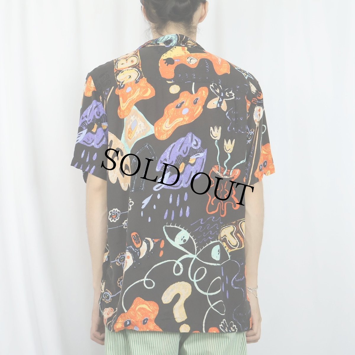 画像3: URBAN OUTFITTER 総柄 レーヨンオープンカラーシャツ BLACK M (3)