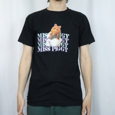 画像2: 70〜80's Champion バータグ USA製 "MUPPETS Miss Piggy" キャラクタープリントTシャツ BLACK M (2)