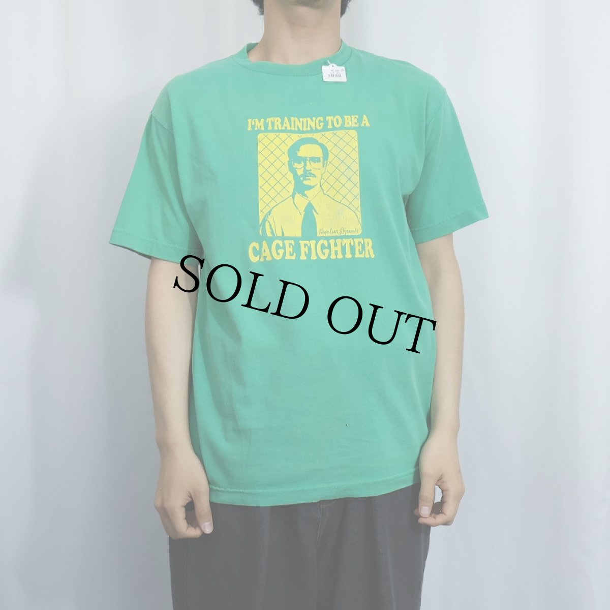 画像2: Napoleon Dynamite "I'M TRAINING TO BE A CAGE FIGHTER" コメディ映画プリントＴシャツ M (2)