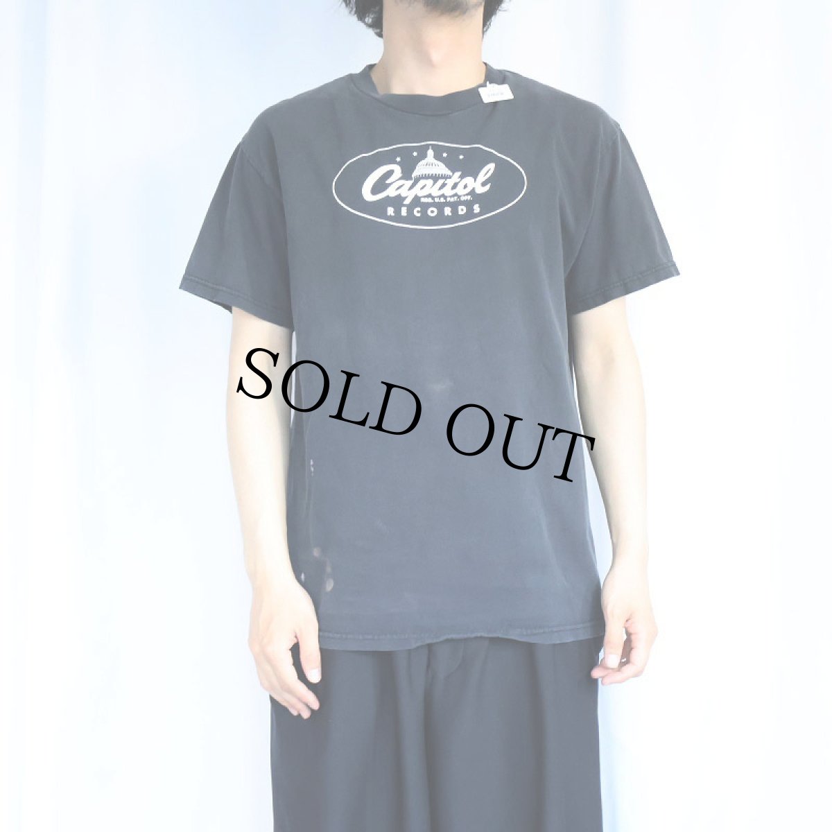 画像2: 2000's Capitol Records レコードレーベル ロゴプリントTシャツ BLACK  (2)