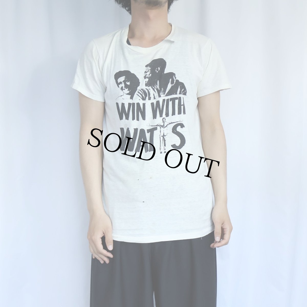 画像2: 70's〜 USA製 "WIN WITH WATTS" メッセージプリントTシャツ  (2)