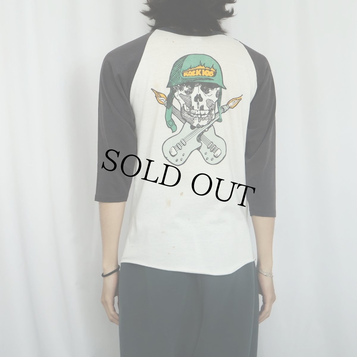 画像4: 80's BANTAMS "ROCK106 CRANK IT UP!" スカルプリント ラグランTシャツ M (4)