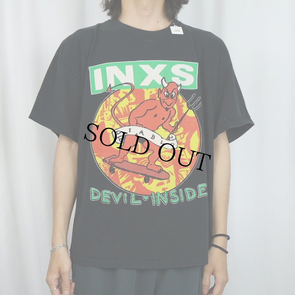画像2: INXS USA製 "DEVIL INSIDE" ファンクロックバンドプリントTシャツ BLACK (2)