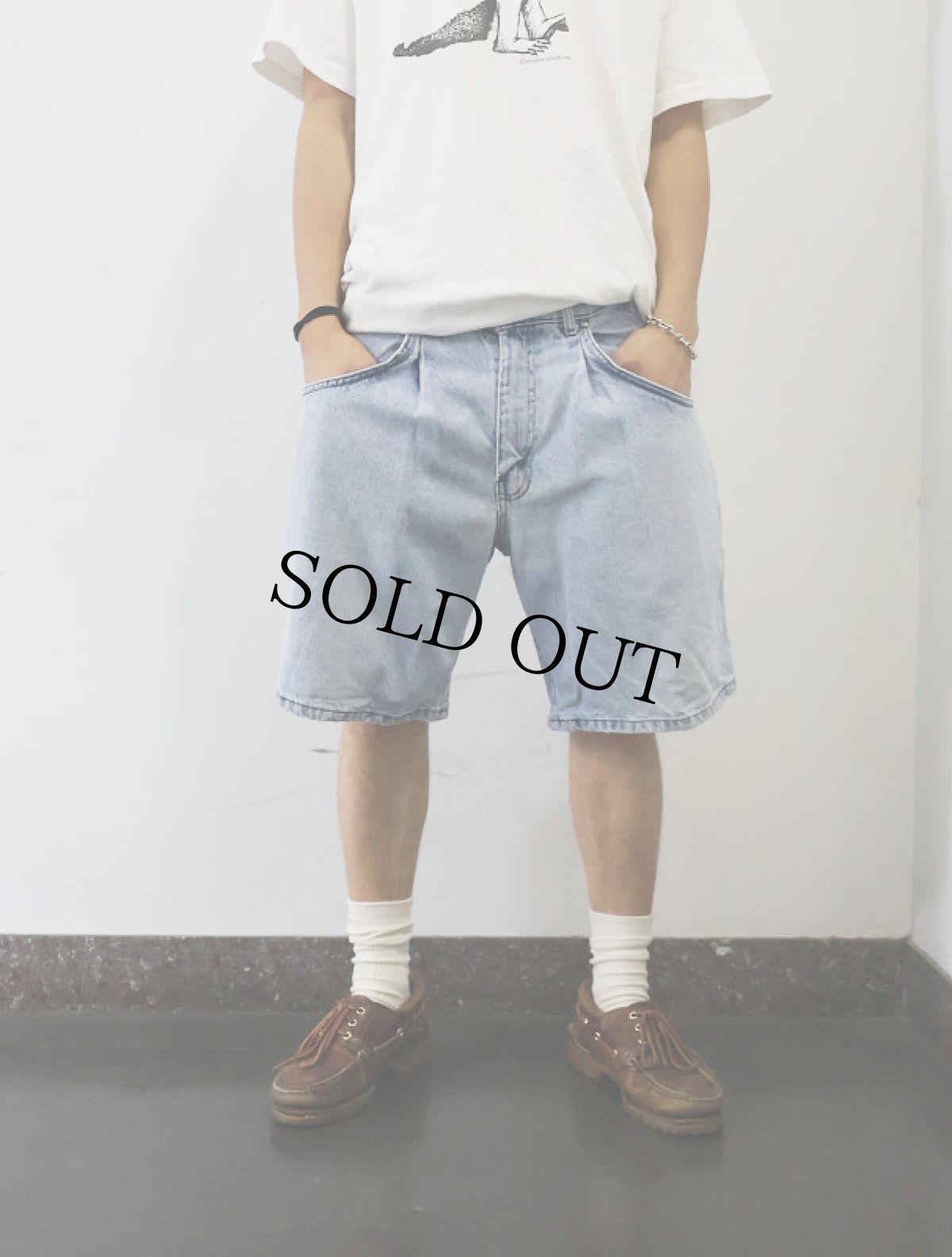 画像2: 2000's Levi's SILVER TAB "LOOSE" デニムショーツ W33 (2)