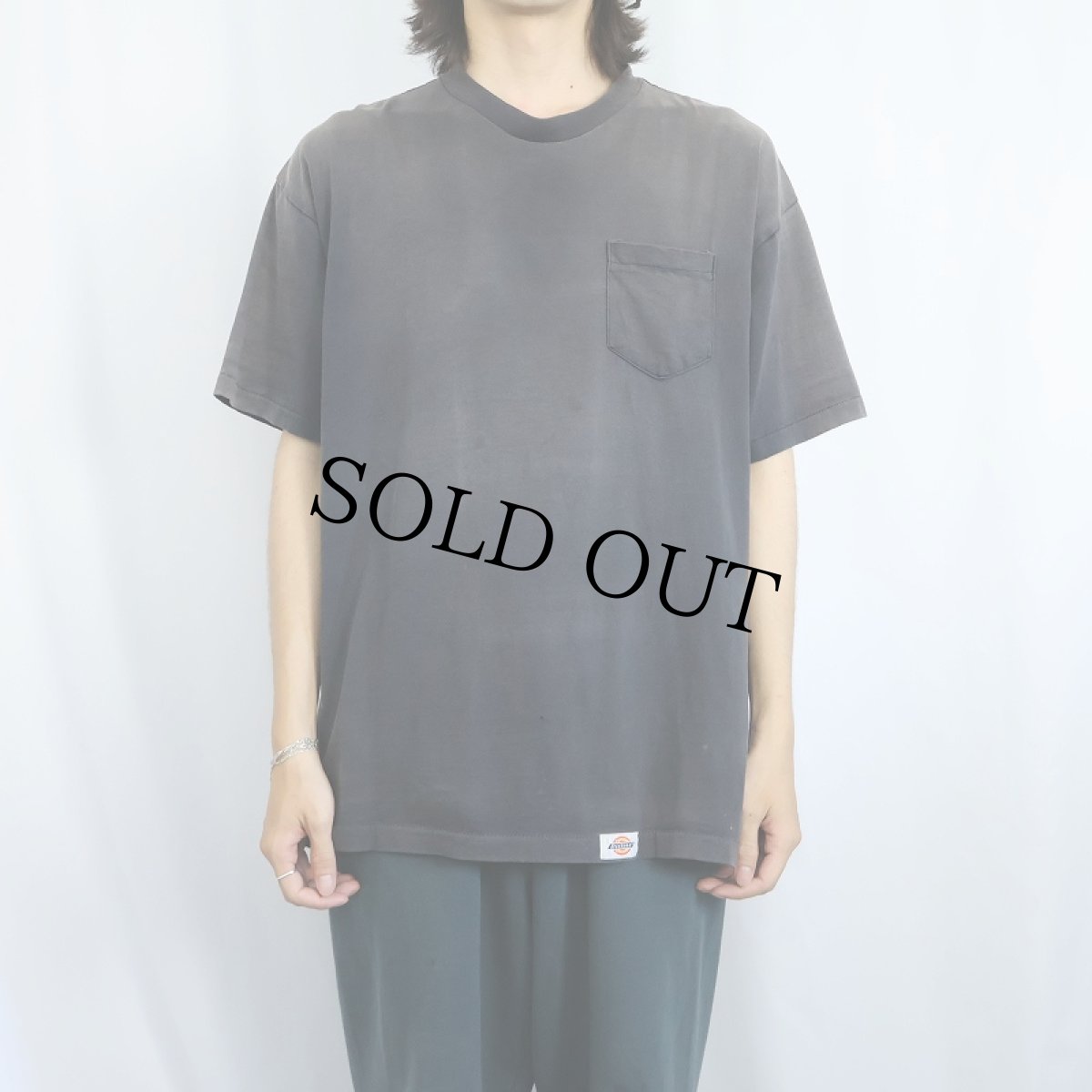 画像2: 90's Dickies USA製 無地フェード ポケットTシャツ BLACK XL (2)