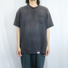 画像2: 90's Dickies USA製 無地フェード ポケットTシャツ BLACK XL (2)