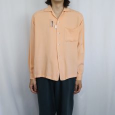 画像2: 60's Coopers USA製 刺繍デザイン レーヨンオープンカラーシャツ M (2)