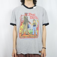 画像2: Steven Rhodes "Deal with the Devil" イラストプリントリンガーTシャツ L (2)