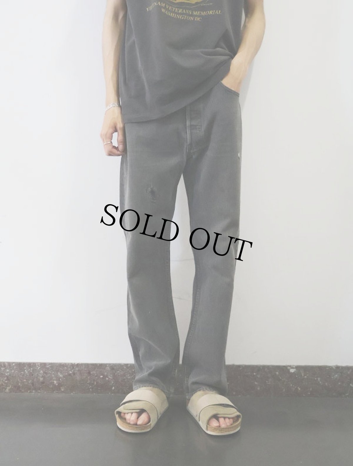 画像1: 90's Levi's 501 USA製 先染め ブラックデニムパンツ W32 (1)