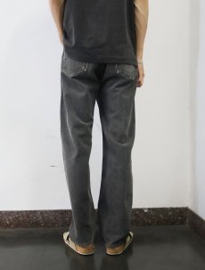 画像2: 90's Levi's 501 USA製 先染め ブラックデニムパンツ W32 (2)