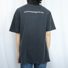 画像3: Grimm "Dog Park" シュールイラストプリントTシャツ BLACK (3)