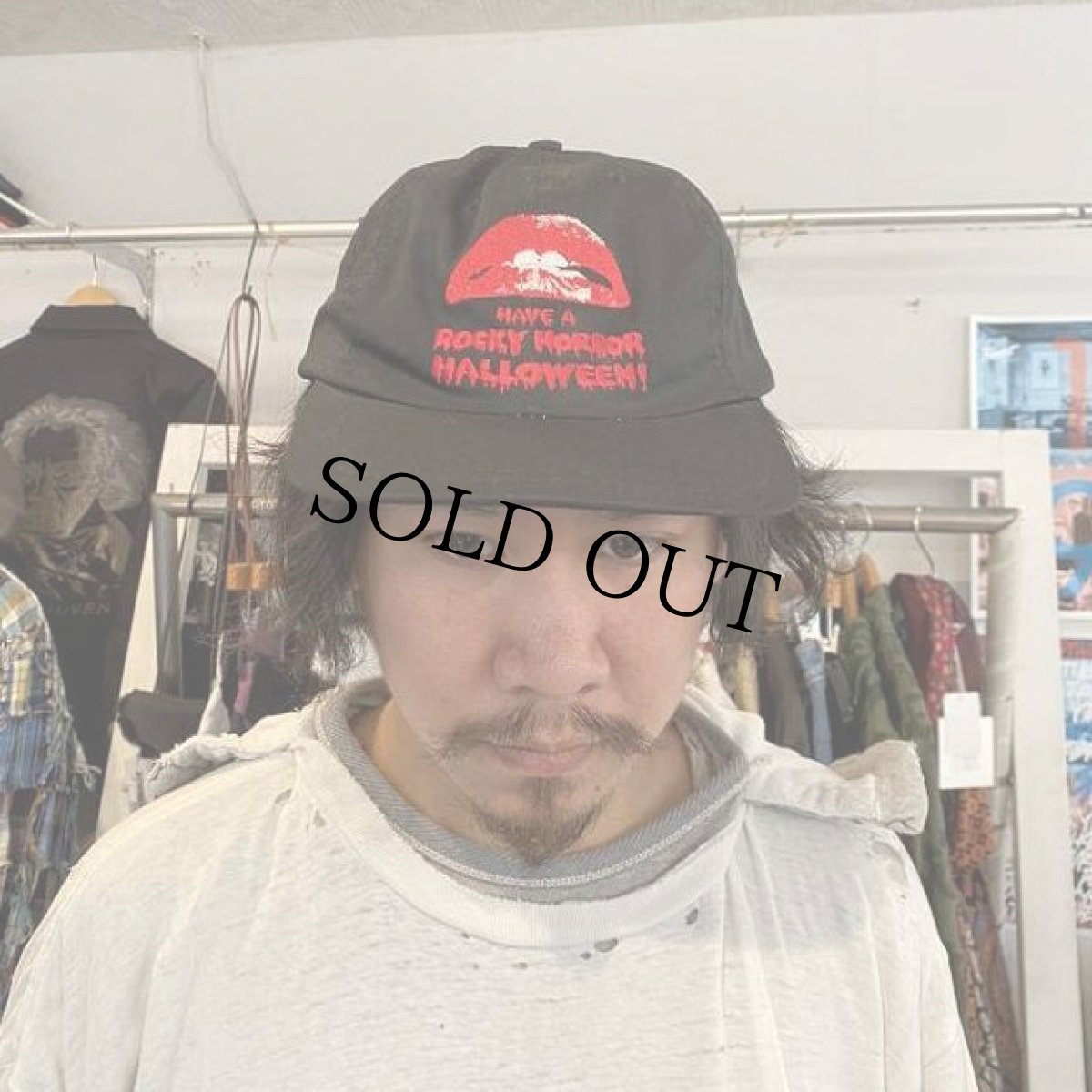 画像2: 90's  Budweiser × Rocky Horror Picture Show USA製 ロゴ刺繍キャップ (2)